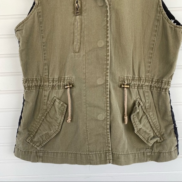 Green denim vest Lace back Size Medium - Picture 4 of 10